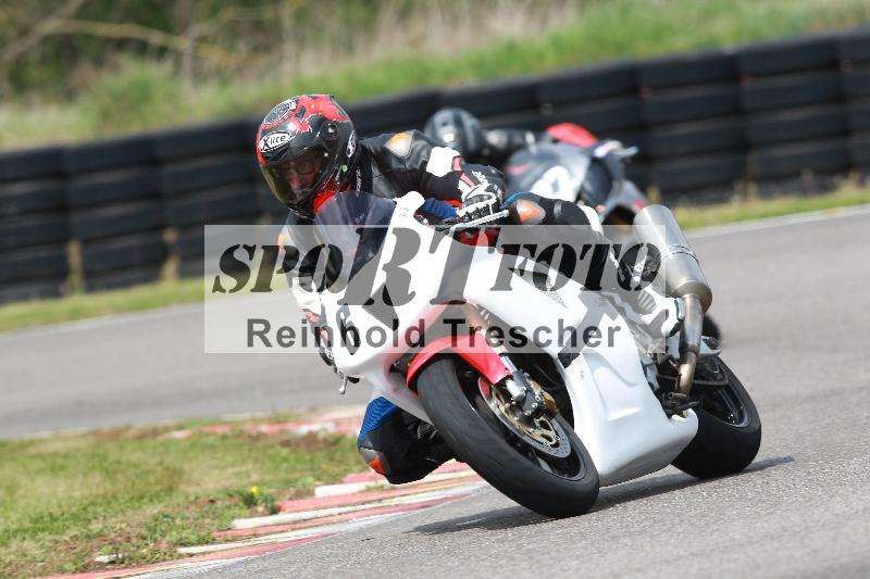 Archiv-2022/13 25.04.2022 Plüss Moto Sport ADR/Freies Fahren/6
